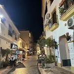 2 Bed Centre Next To The Beach! Estepona