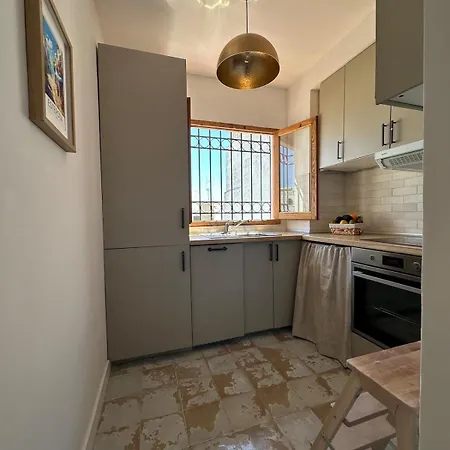 2 Bed Centre Next To The Beach! Apartamento