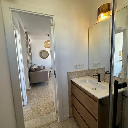 Apartamento 2 Bed Centre Next To The Beach! Estepona