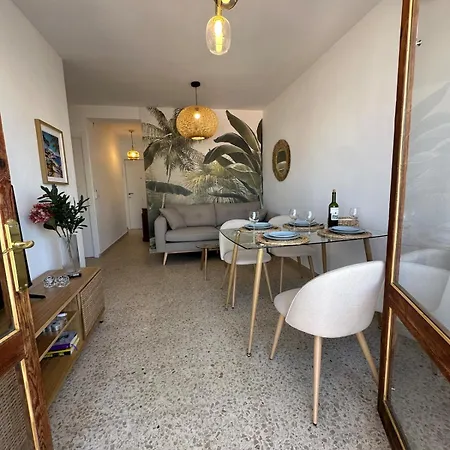 Apartamento 2 Bed Centre Next To The Beach!