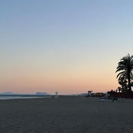 2 Bed Centre Next To The Beach! Apartamento