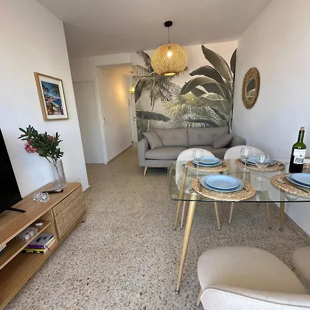Apartamento 2 Bed Centre Next To The Beach!